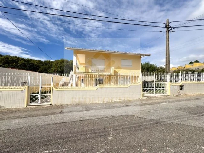 Moradia T3 para Venda em Santa Maria de Lamas Foto 35