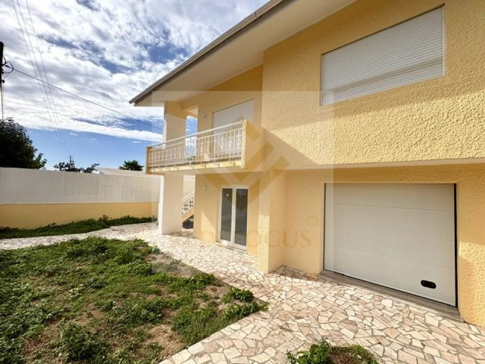 Moradia T3 para Venda em Santa Maria de Lamas Foto 27