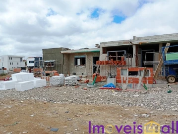 Moradia T3 para Venda em Igreja Nova e Cheleiros