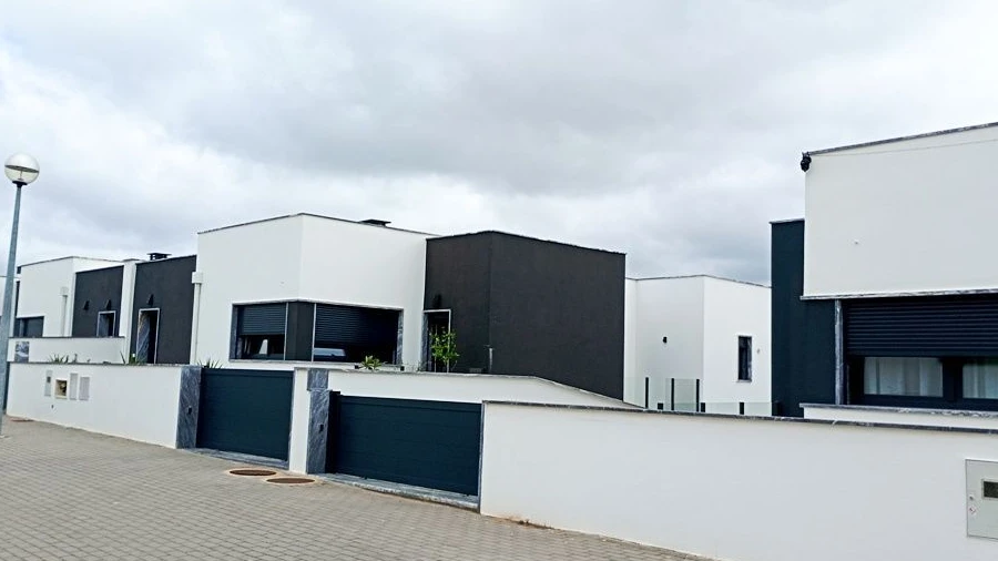 Moradia T3 para Venda em Igreja Nova e Cheleiros