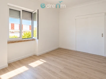 Apartamento T2 para Venda em São Vicente