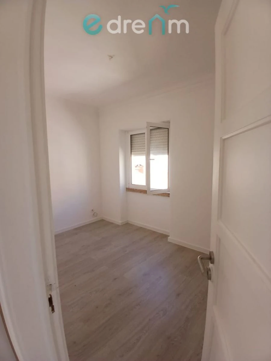 Apartamento T2 para Venda em São Vicente Foto 18