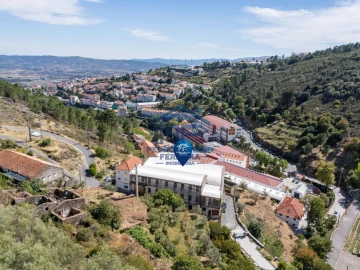 Loja para Venda em Covilhã e Canhoso