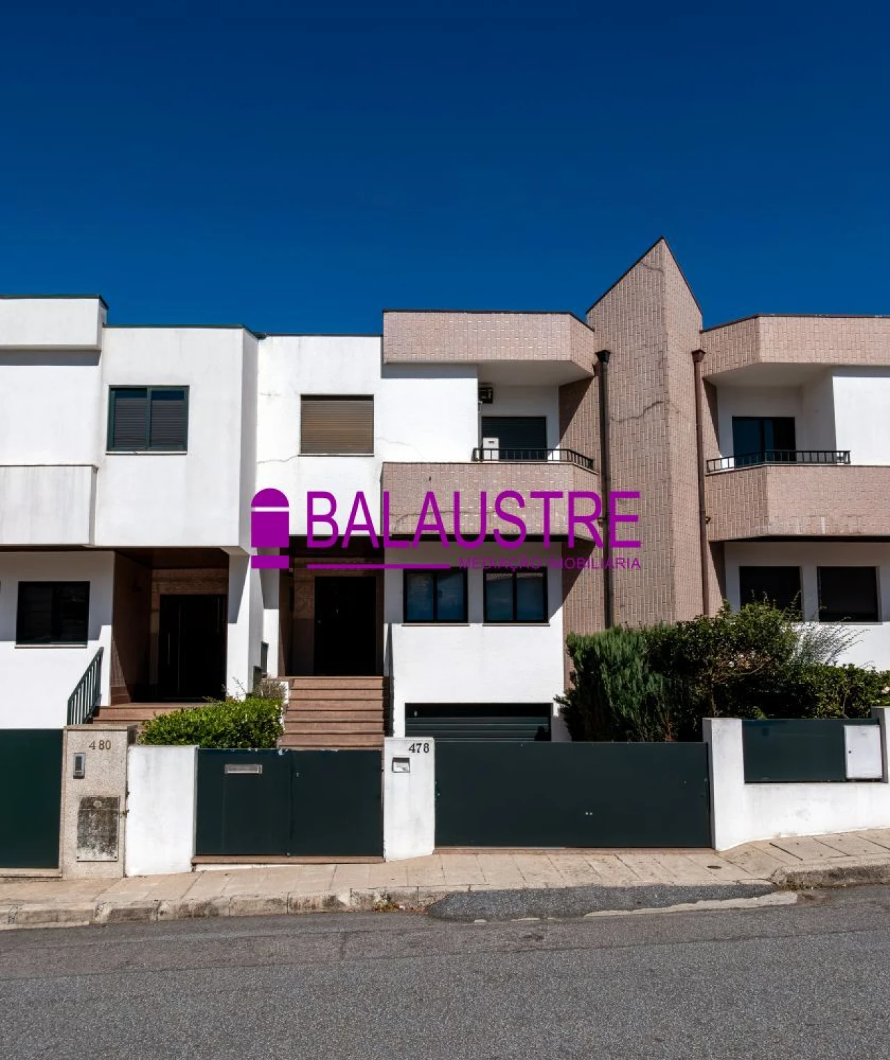 Moradia T4 para Venda em Braga (São José de São Lázaro e São João do Souto) Foto 1