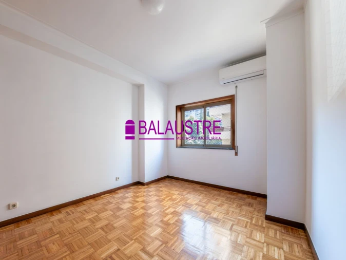 Apartamento T3 para Venda em São Vicente (Braga) Foto 5
