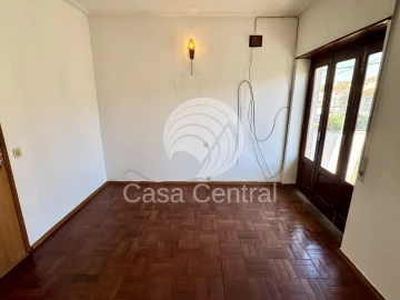 Moradia T2 para Venda em Cascais e Estoril