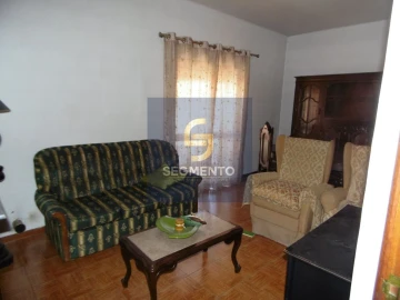 Apartamento T3 para Venda em Tortosendo