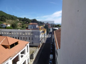 Apartamento T3 para Venda em Tortosendo