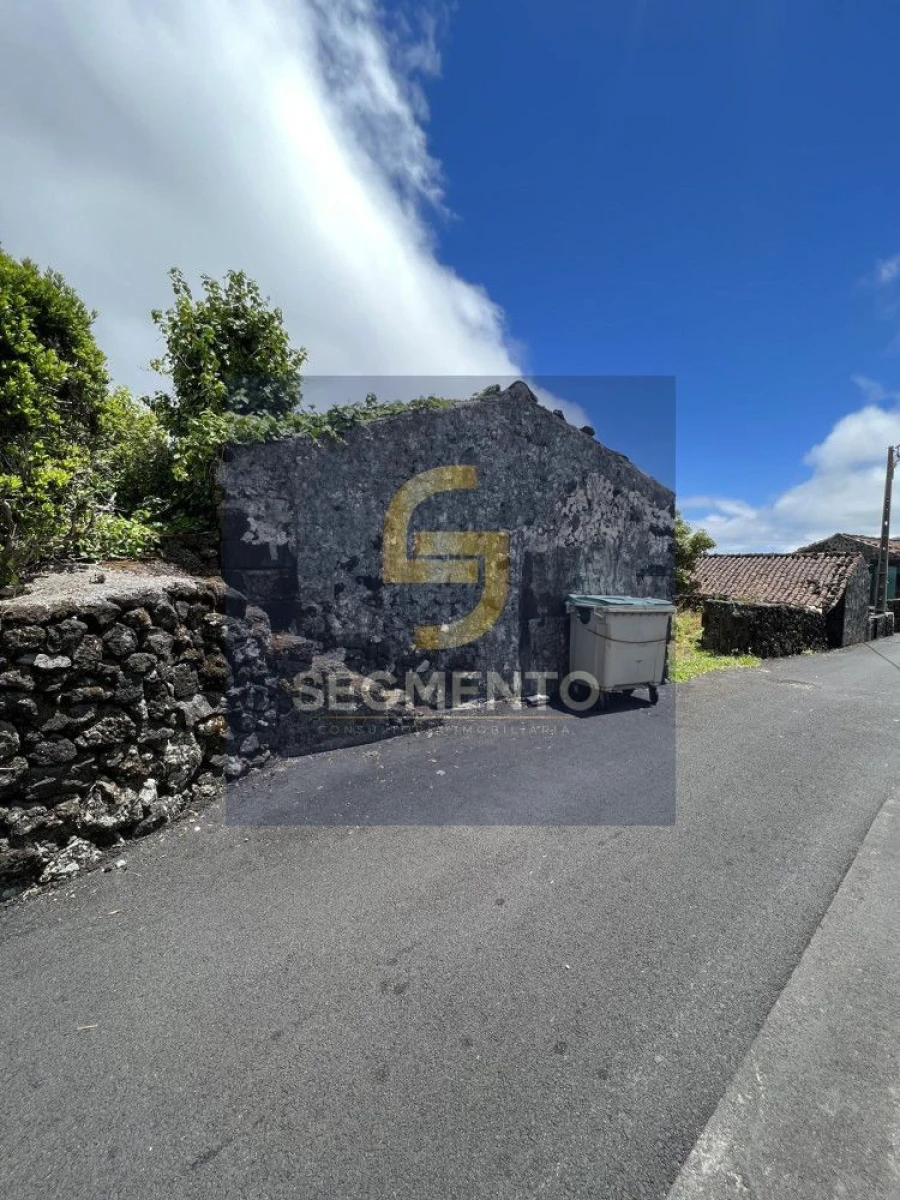 Moradia T2 para Venda em São Roque do Pico Foto 6