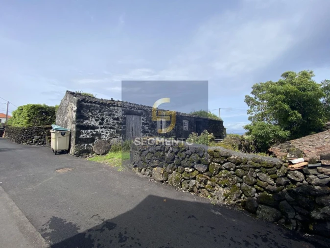 Moradia T2 para Venda em São Roque do Pico Foto 2