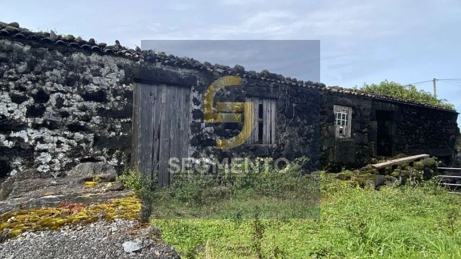 Moradia T2 para Venda em São Roque do Pico