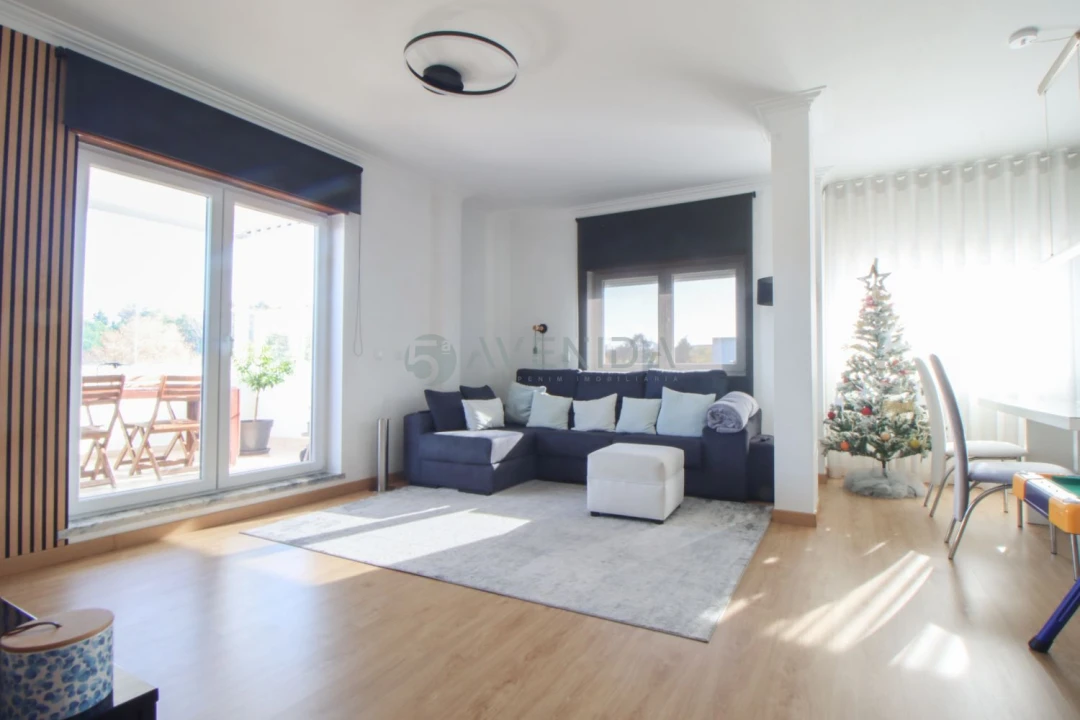 Apartamento T4 para Venda em Alto do Seixalinho, Santo André e Verderena Foto 1