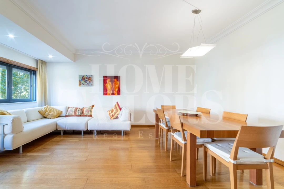 Apartamento T2 para Arrendamento em Carnide Foto 2