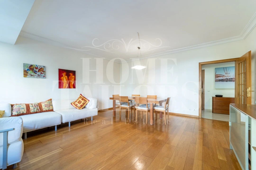 Apartamento T2 para Arrendamento em Carnide Foto 4