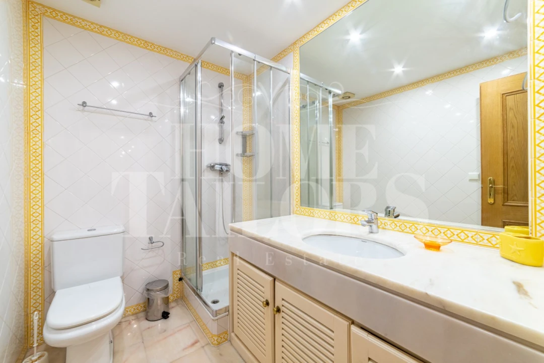 Apartamento T2 para Arrendamento em Carnide Foto 7