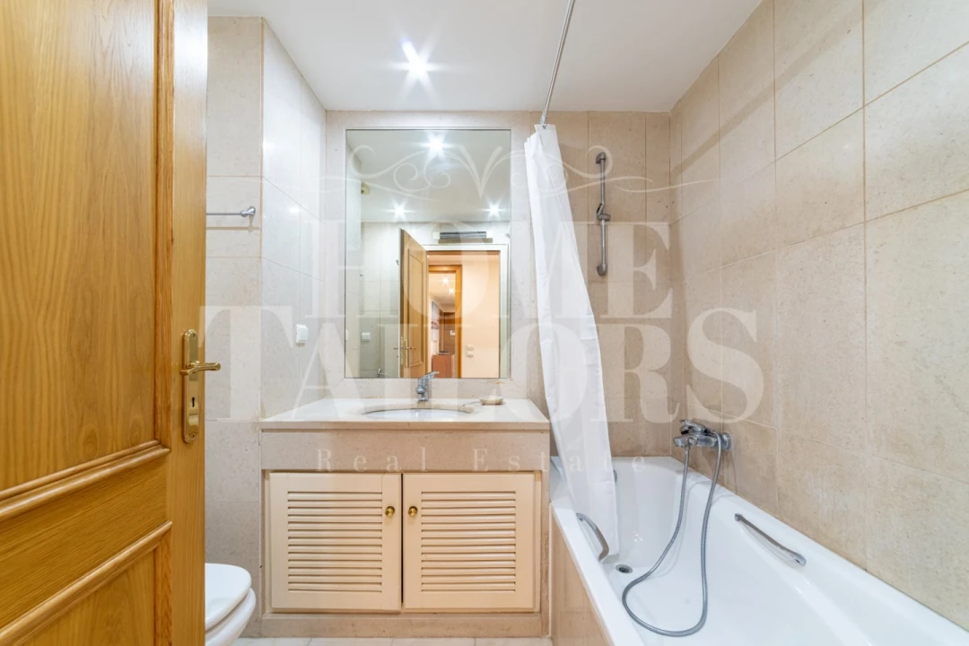 Apartamento T2 para Arrendamento em Carnide Foto 18