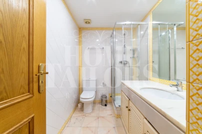 Apartamento T2 para Arrendamento em Carnide