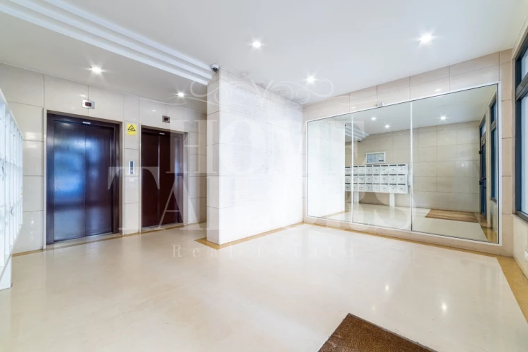 Apartamento T2 para Arrendamento em Carnide Foto 23