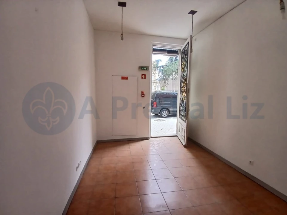 Loja para Arrendamento em Cedofeita, Santo Ildefonso, Sé, Miragaia, São Nicolau e Vitória Foto 2