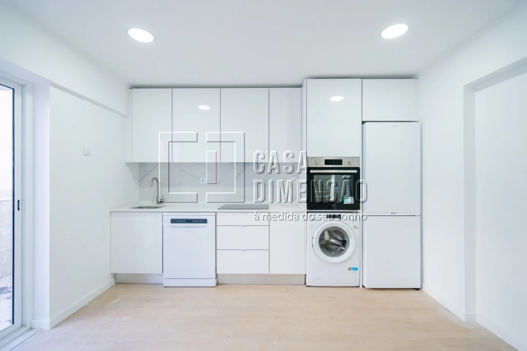 Apartamento T2 para Venda em Falagueira-Venda Nova Foto 9