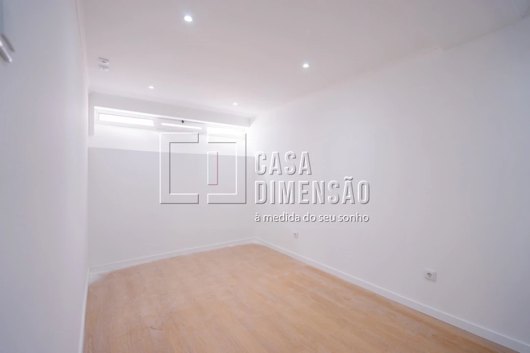 Apartamento T2 para Venda em Falagueira-Venda Nova Foto 14