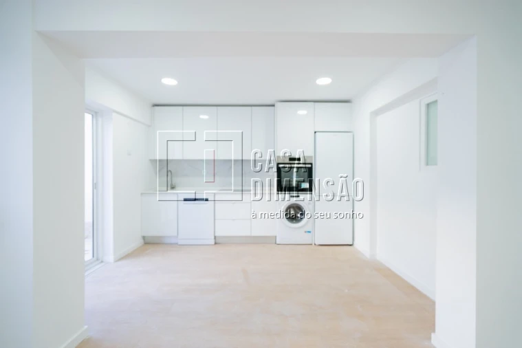 Apartamento T2 para Venda em Falagueira-Venda Nova Foto 8