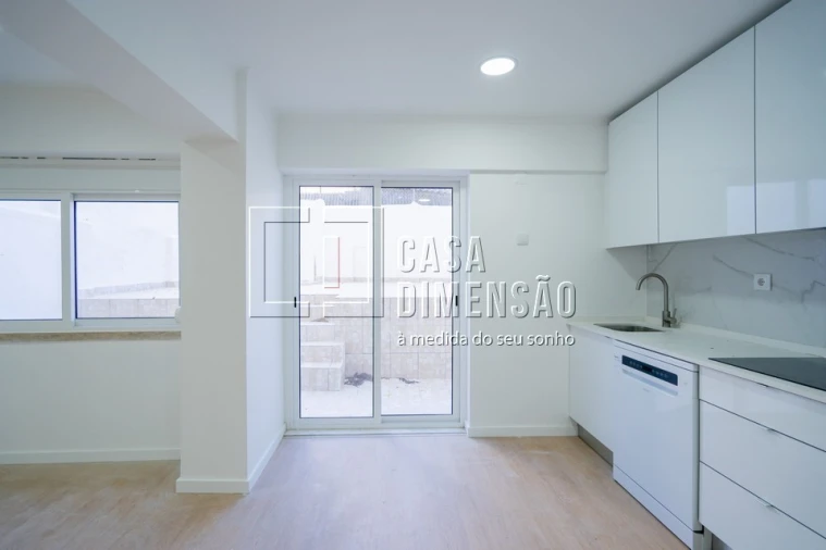Apartamento T2 para Venda em Falagueira-Venda Nova Foto 11