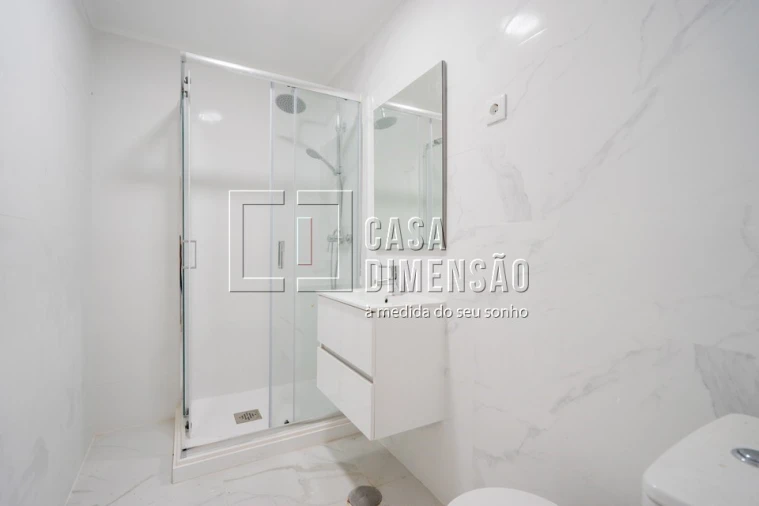 Apartamento T2 para Venda em Falagueira-Venda Nova Foto 17