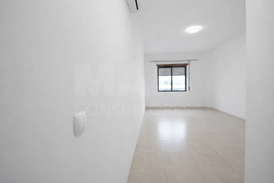 Apartamento T3 para Arrendamento em Silves Foto 12