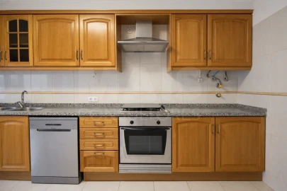 Apartamento T3 para Arrendamento em Silves