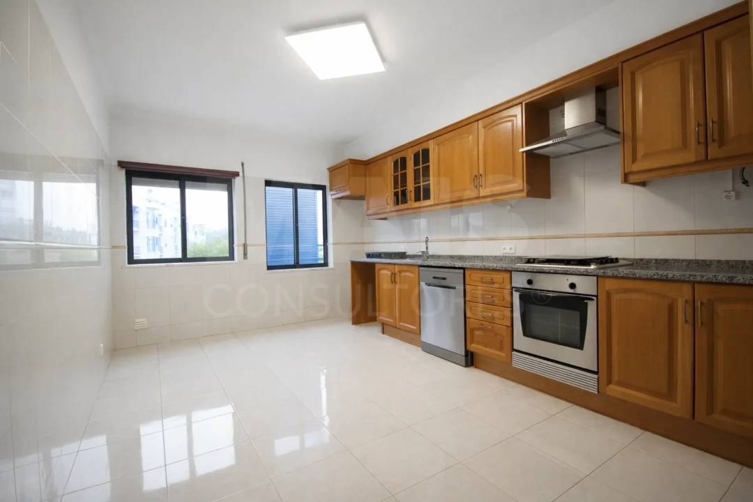 Apartamento T3 para Arrendamento em Silves Foto 2