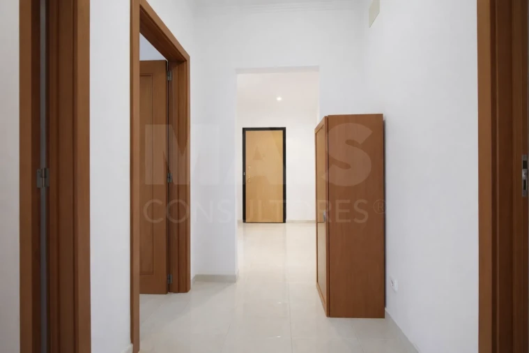Apartamento T3 para Arrendamento em Silves Foto 8