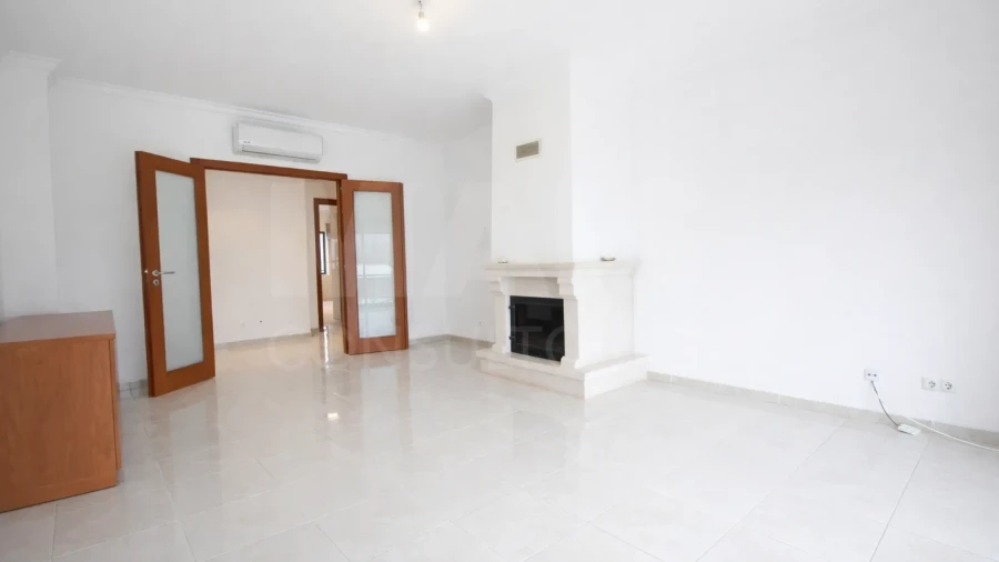 Apartamento T3 para Arrendamento em Silves