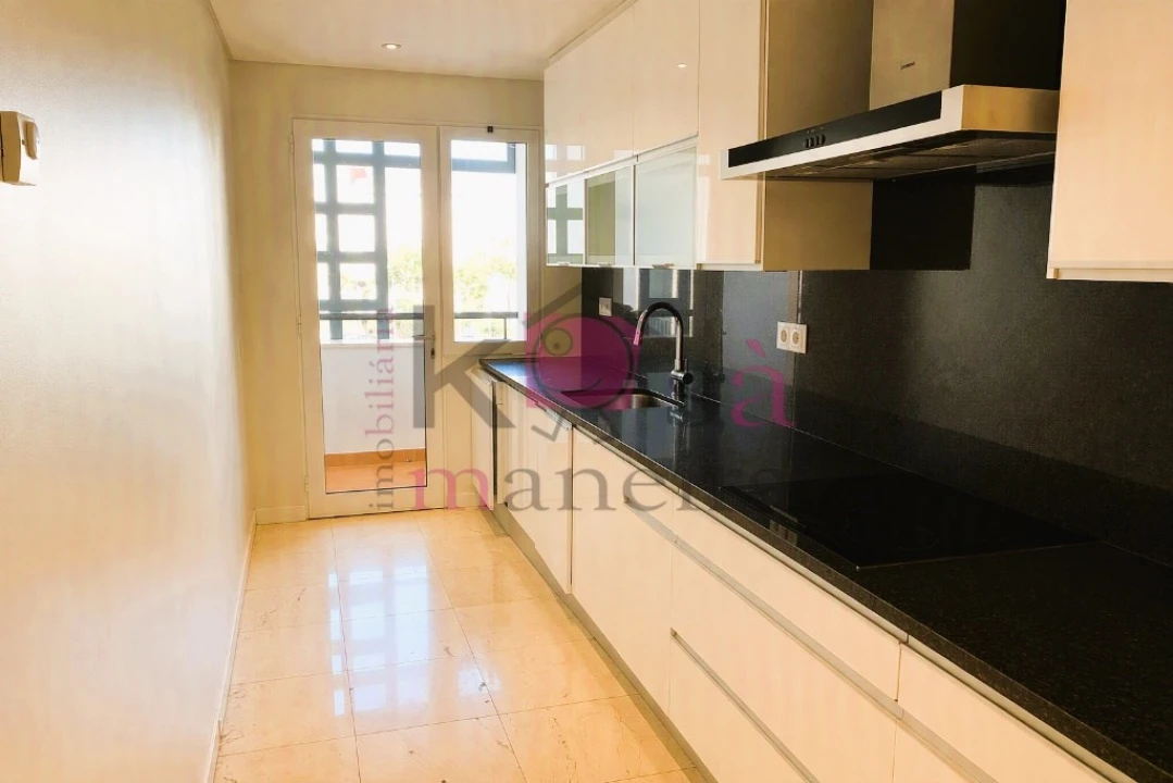 Apartamento T2 para Venda em Quarteira Foto 11