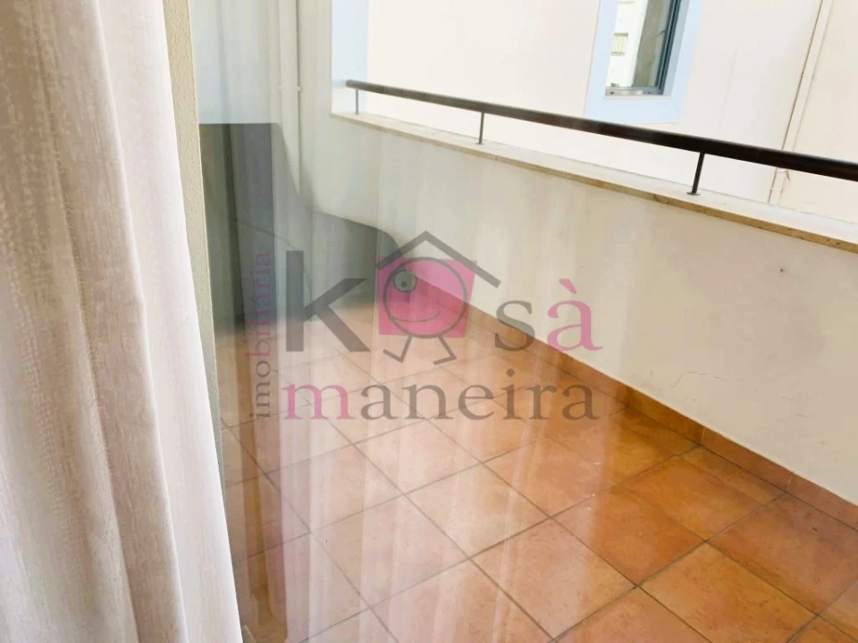 Apartamento T2 para Venda em Quarteira Foto 12