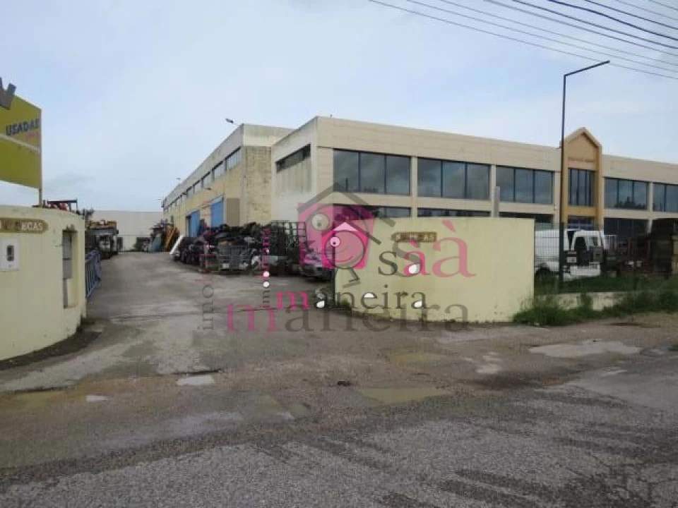Armazém para Venda em Quinta do Anjo Foto 1