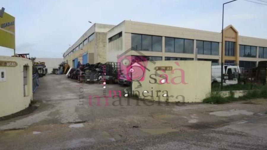 Armazém para Venda em Quinta do Anjo
