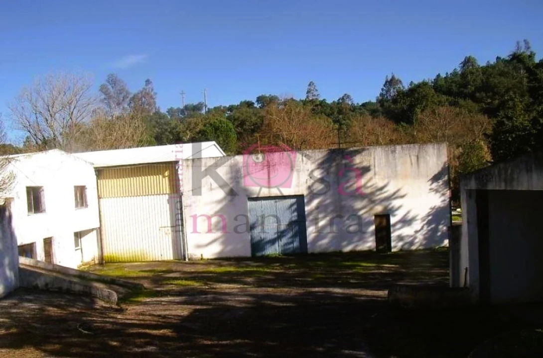 Armazém para Venda em Bemposta Foto 4