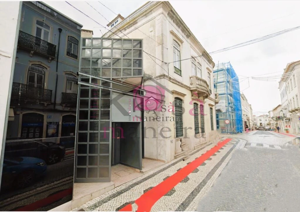 Prédio para Venda em Marvila, Ribeira Santarém, São Salvador, São Nicolau Foto 1