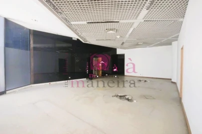 Prédio para Venda em Marvila, Ribeira Santarém, São Salvador, São Nicolau