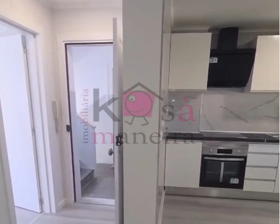 Apartamento T3 para Venda em Caparica e Trafaria Foto 3