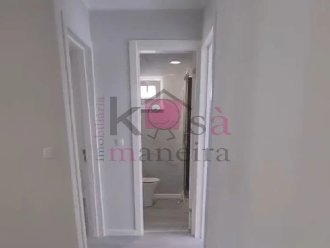 Apartamento T3 para Venda em Caparica e Trafaria Foto 4