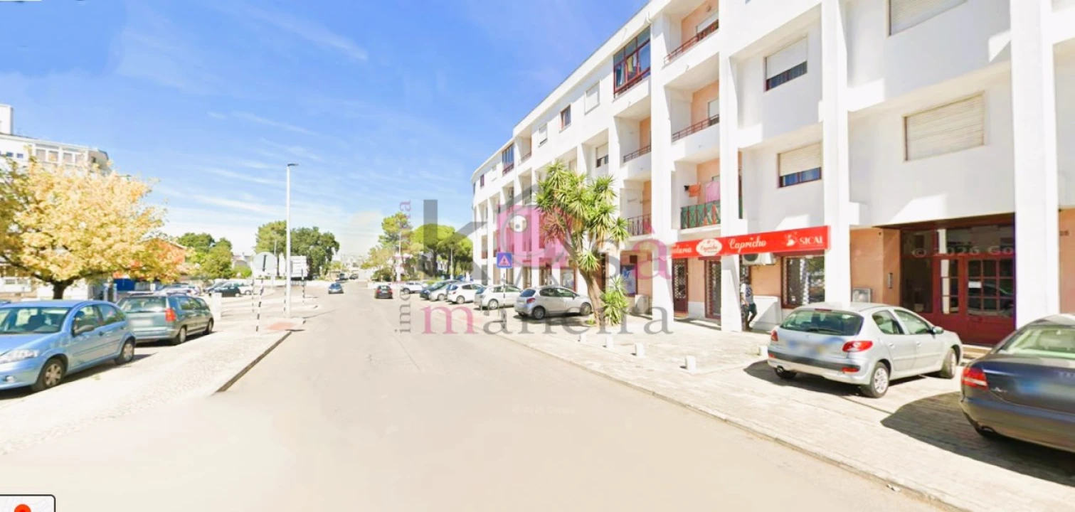 Apartamento T4 para Venda em Amora Foto 3