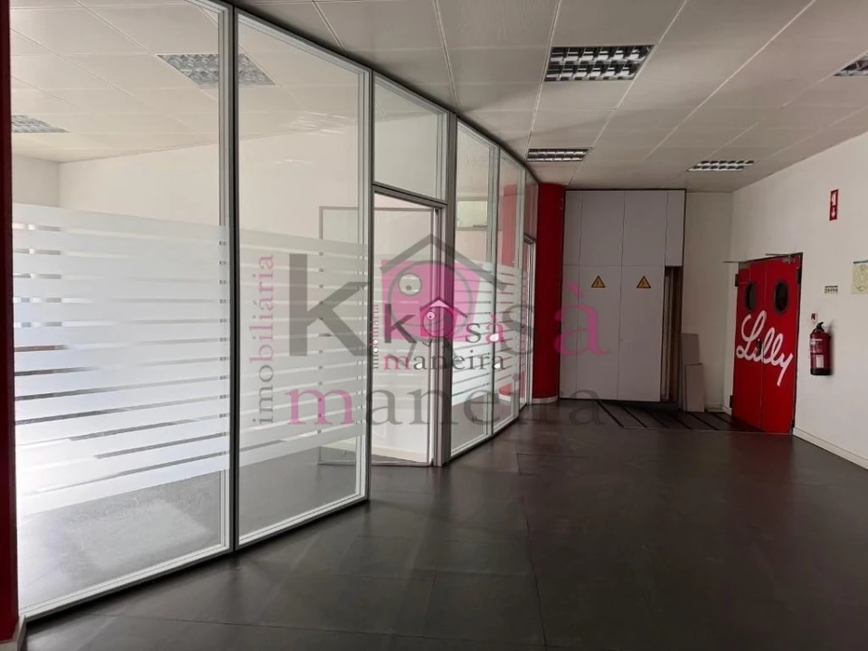Prédio para Venda em Carnaxide e Queijas Foto 4