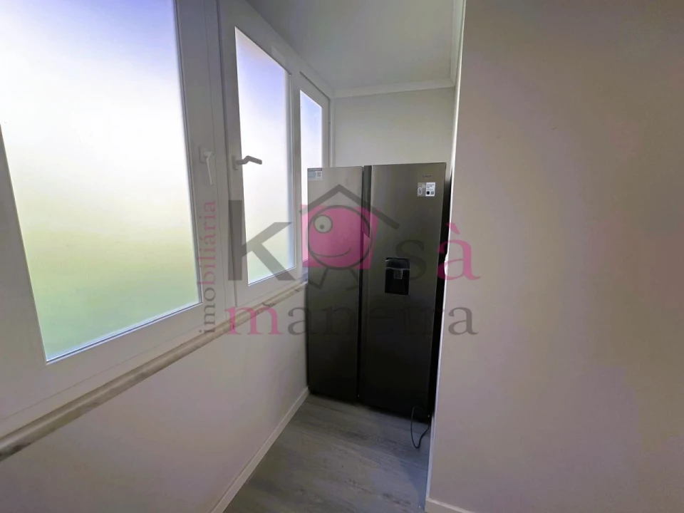 Apartamento T2 para Venda em Benfica Foto 4