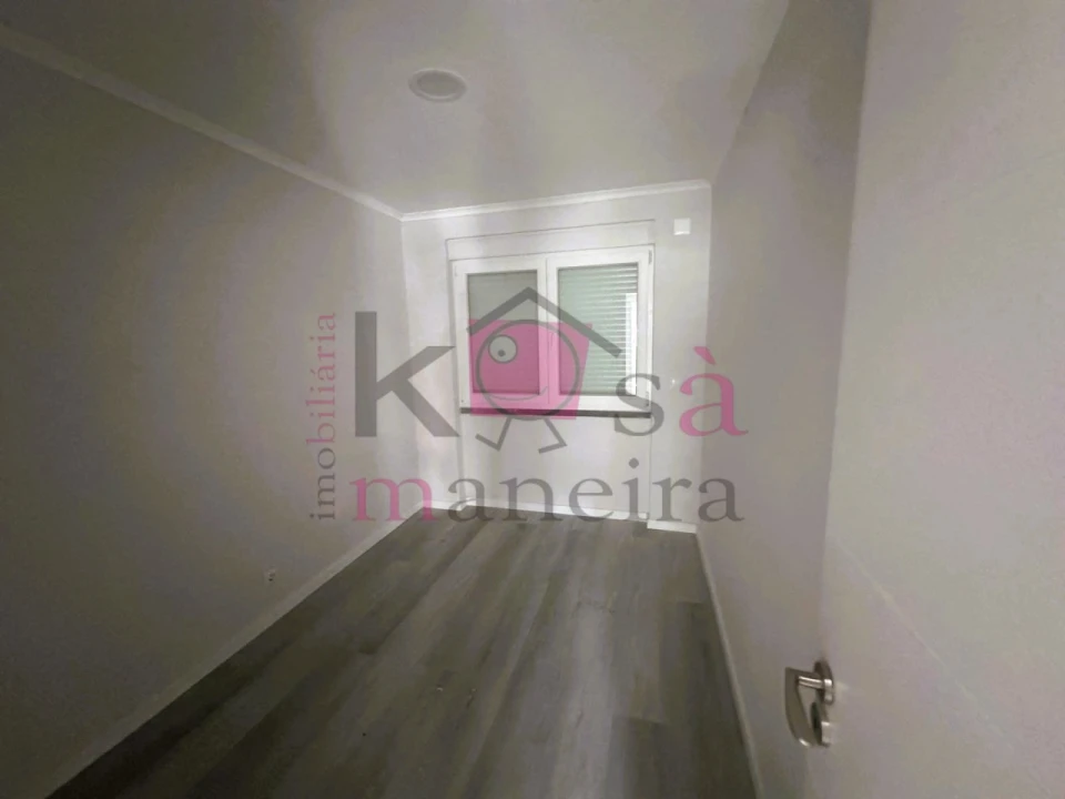 Apartamento T2 para Venda em Benfica Foto 8