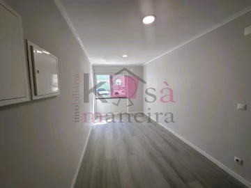 Apartamento T2 para Venda em Benfica