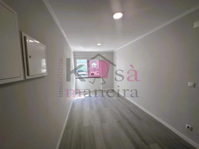 Apartamento T2 para Venda em Benfica Foto 5