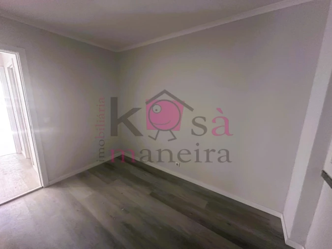 Apartamento T2 para Venda em Benfica Foto 7