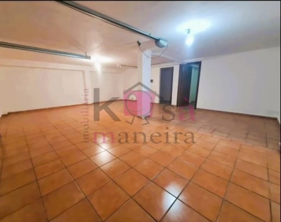 Moradia T2 para Venda em Guia Foto 12